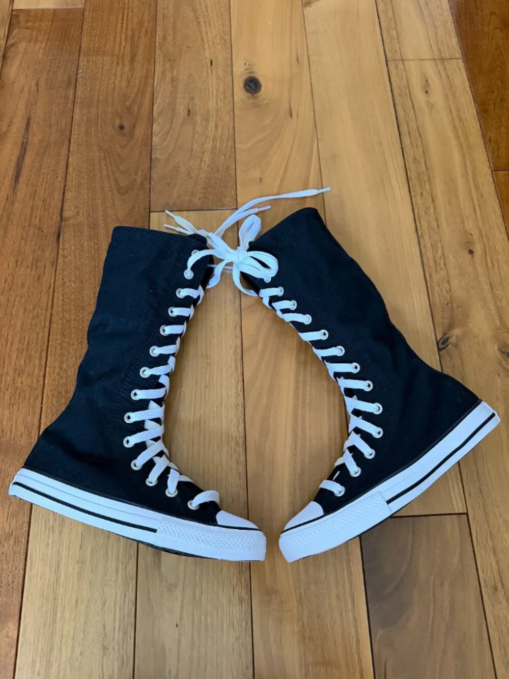 Converse Chuck Taylor All Star XHi Kids Size 1 Black High Top Sneakers NWOB